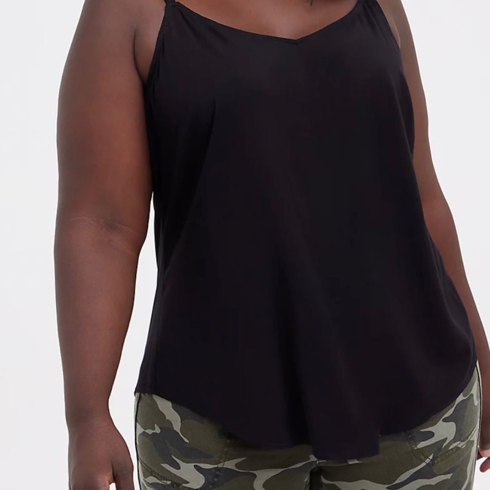 Torrid Black Top adjustable spaghetti straps, size 2X NWT